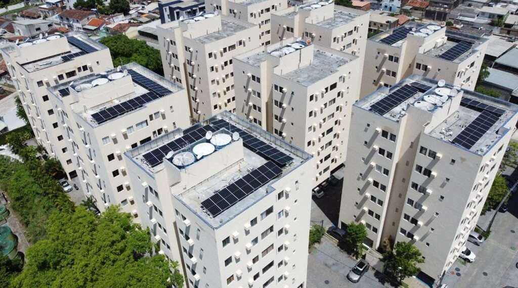 energia solar em prédio do Recife