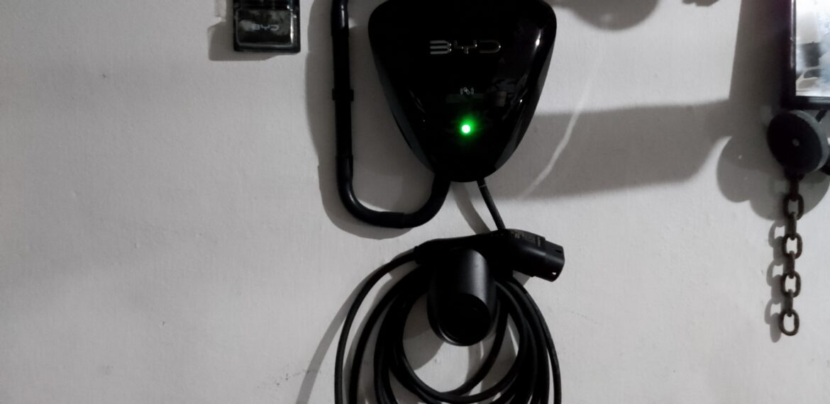 carregador, carro elétrico, garagem, condomínio, segurança